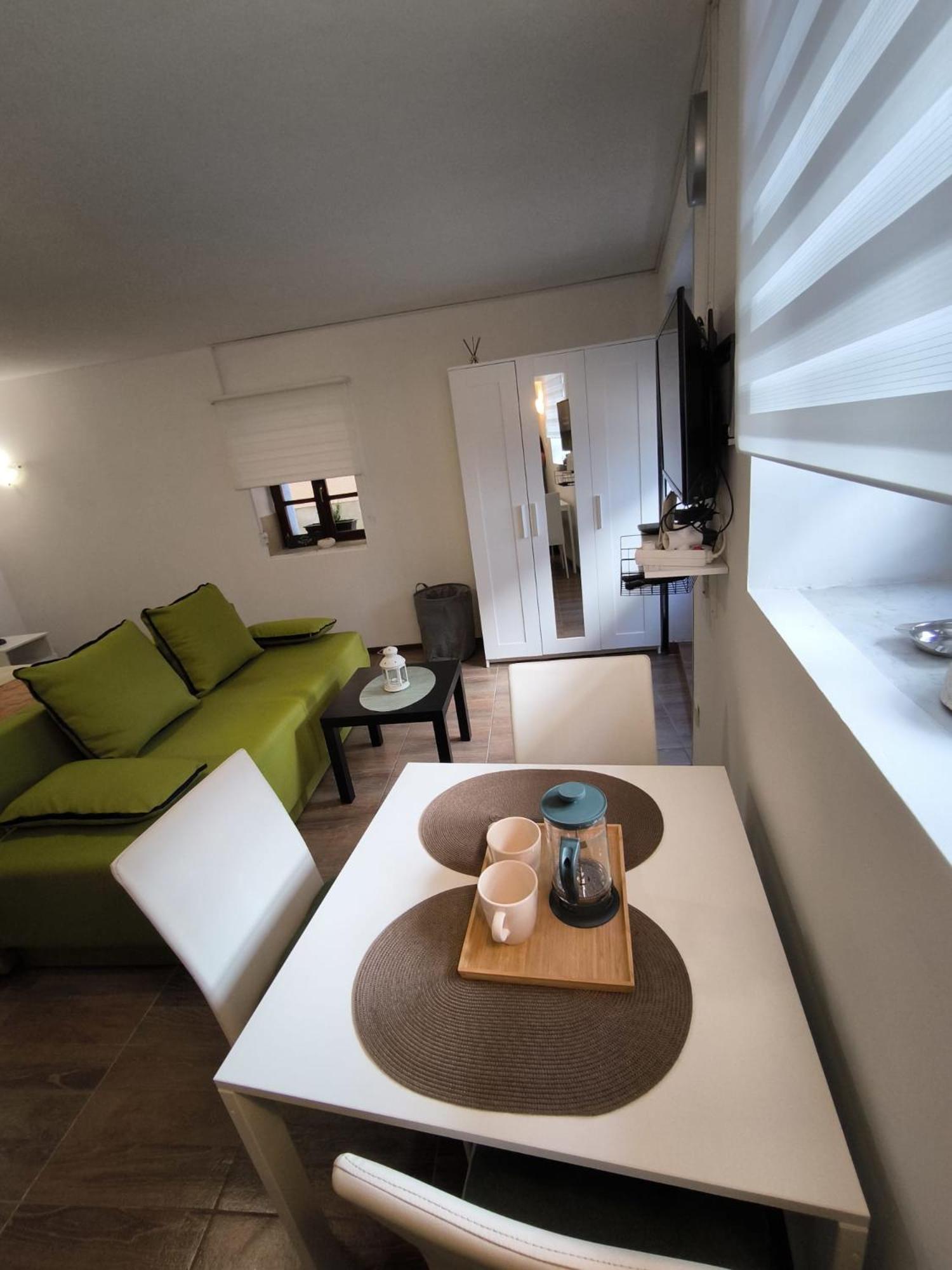 Studio Apartman Nona Angela-Valun Cres Exterior photo